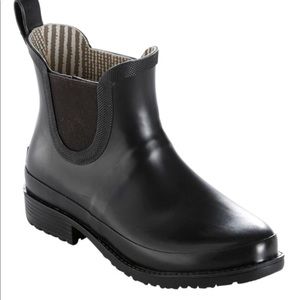 llbean black wellie boot